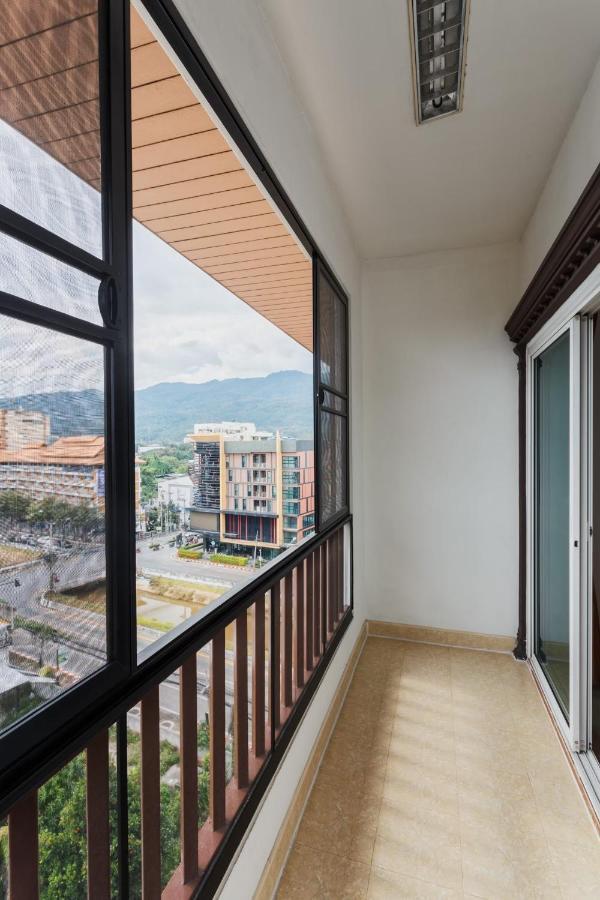 V Residence Hotel Чиангмай Екстериор снимка