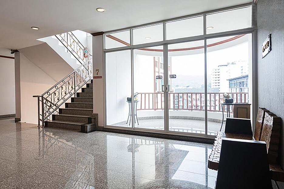 V Residence Hotel Чиангмай Екстериор снимка