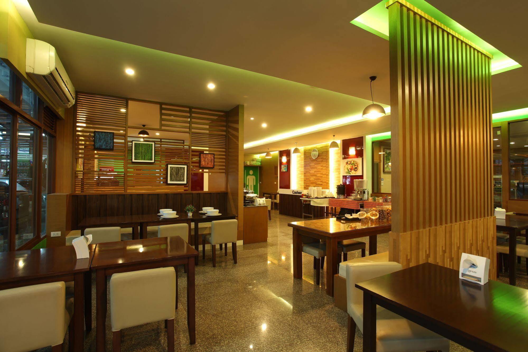 V Residence Hotel Чиангмай Екстериор снимка